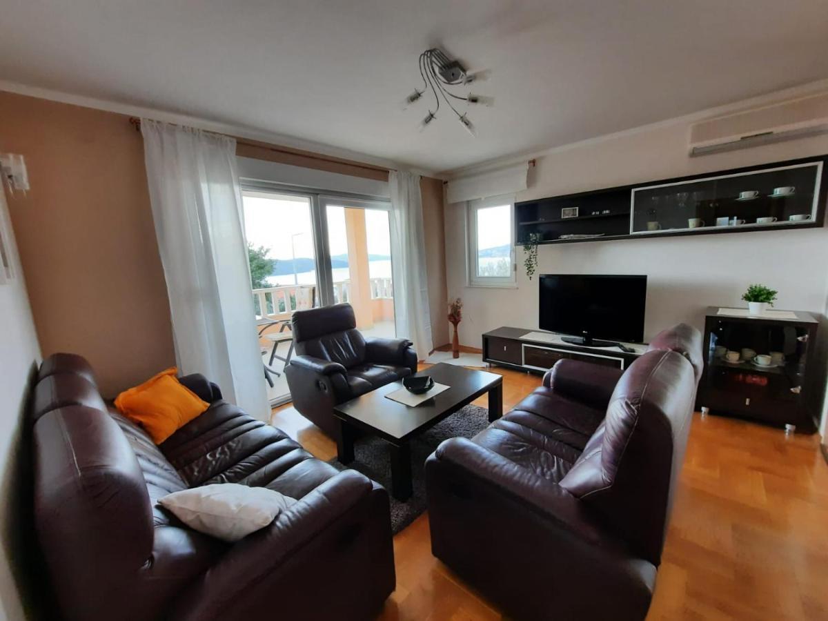 Villa Maja โตรกีร์ ภายนอก รูปภาพ