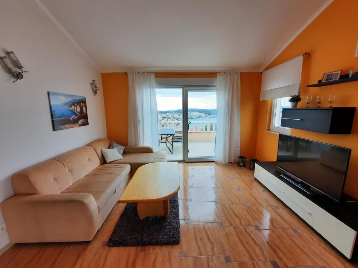 Villa Maja โตรกีร์ ภายนอก รูปภาพ