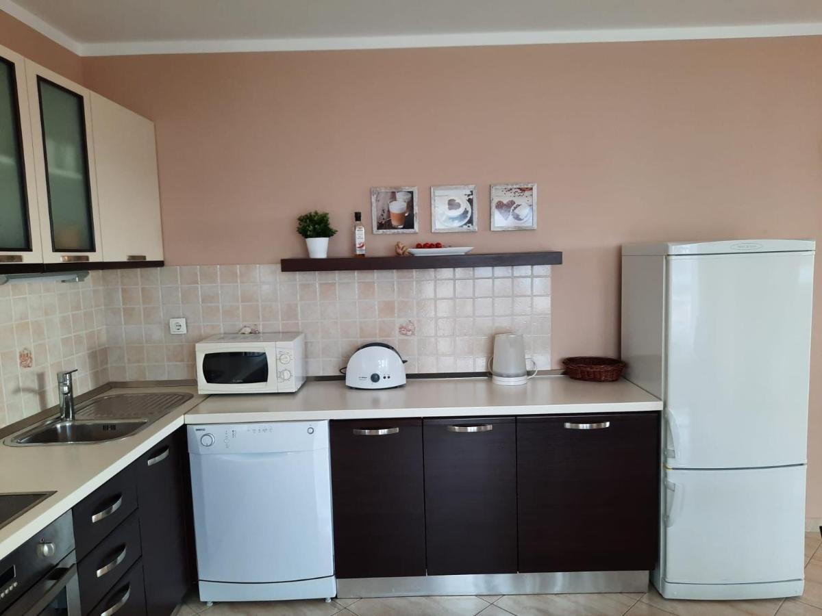 Villa Maja โตรกีร์ ภายนอก รูปภาพ