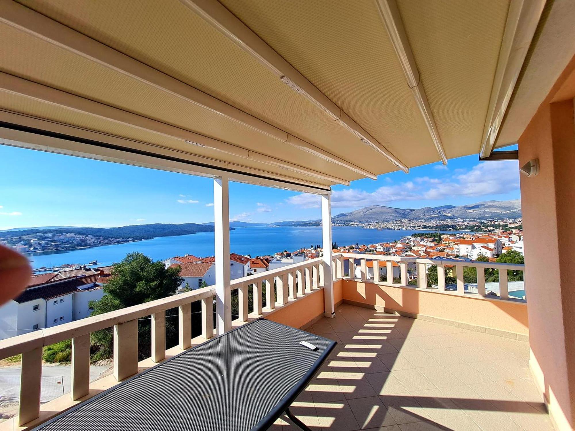 Villa Maja โตรกีร์ ภายนอก รูปภาพ